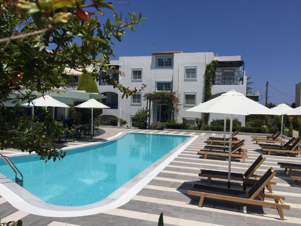 Geo'S Lovely Two Bedroom Island Apartment Gouves Esterno foto